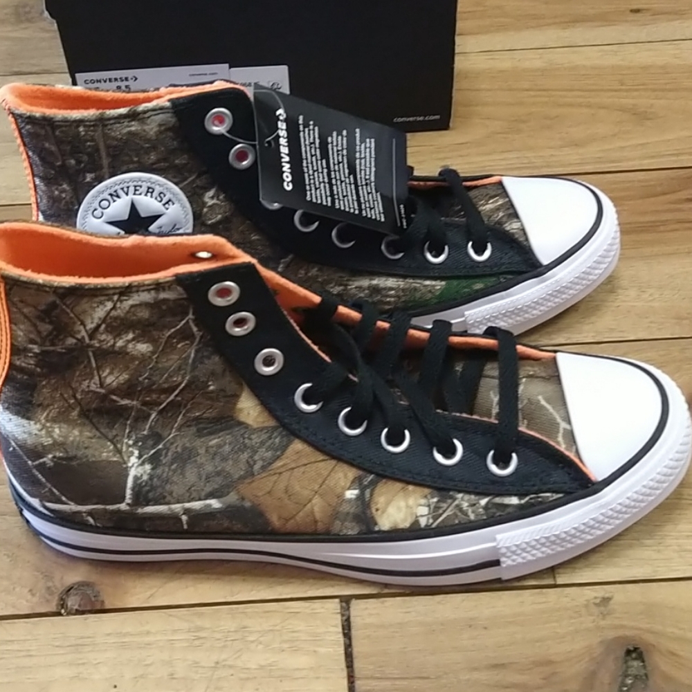 converse - Picture 2 of 4